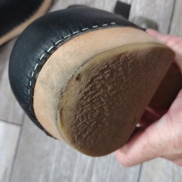 Black no name womens clogs. Size 10.5 - Picture 8 of 12